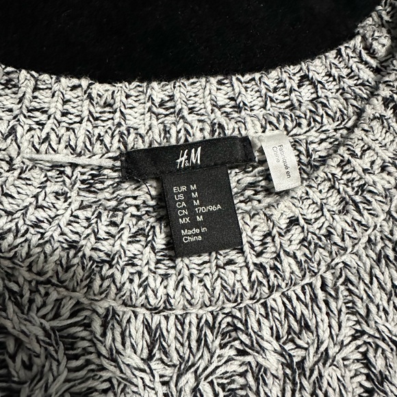 H&M Knit Sweater - Picture 2 of 2